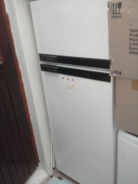 DEFY SUPER SEAL FRIDGE AND FREEZER MUST GO