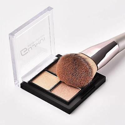 A CHAMPAGNE SINGLE POWER MAKEUP BRUSH