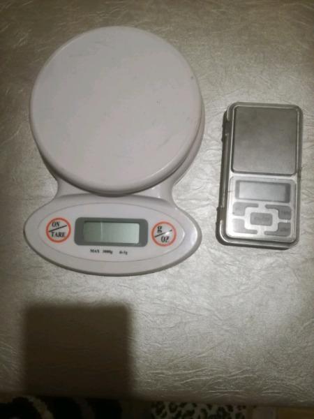 Two jewellery scale for sale