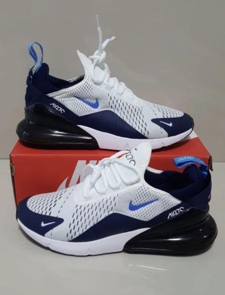 Nike Air Max 270 - Size 6