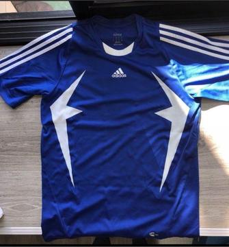 Original Adidas T-shirt and Shorts R400