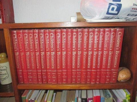 Childrens Encyclopeadia Britannica Set