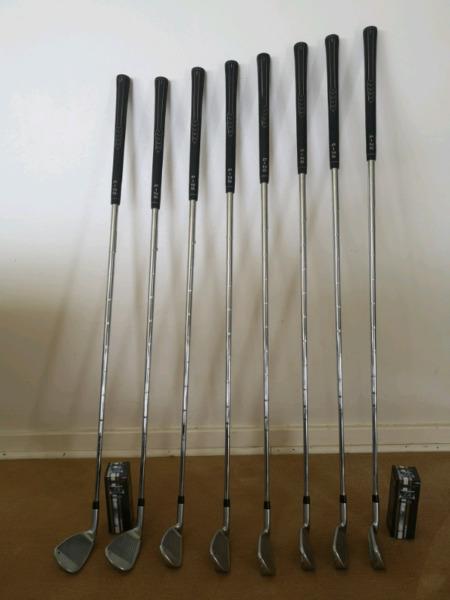 Ping i20 set of golf clubs