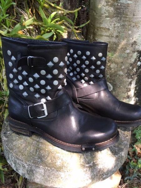 Genuine Leather Studded Moto Biker Boots size 7 as new
