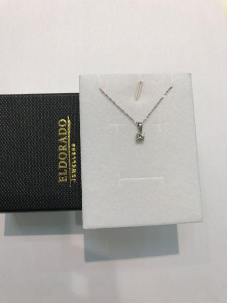 Special Offer On 18ct White Gold Diamond Pendant (Dp30) And 9ct White Gold Chain Less 50% Off(C140wg