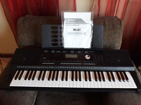 Keyboad Roland EX 20