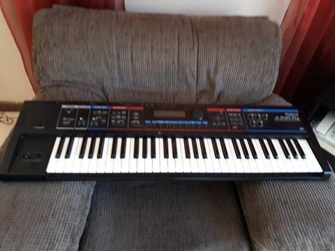 Keyboard Roland Juno DI