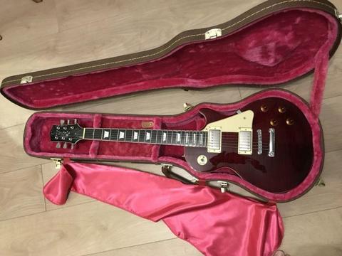 Tanglewood Les Paul Electric Guitar, Gator Hardshell Case and Blackstar 10w Amplifier