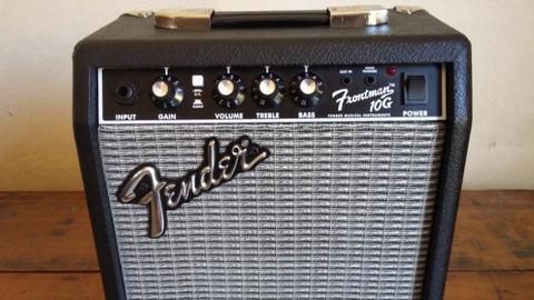 Fender Frontman 10g guitar amp IMMACULATE likeNEW SeePics!!