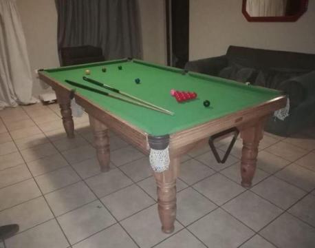 Pool table with 3 sets of balls and cues