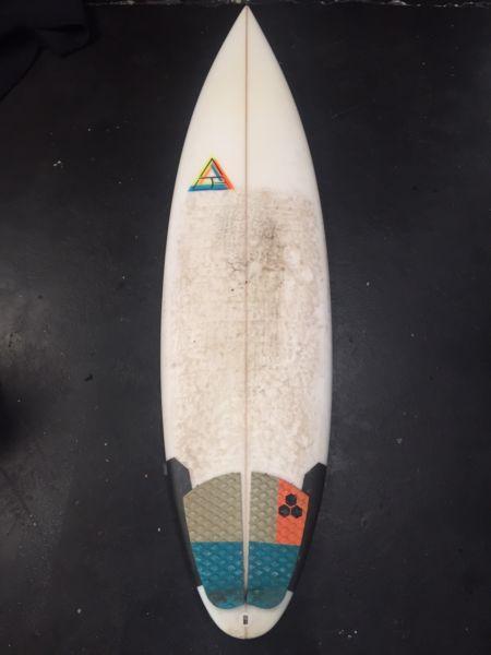 6'3 DB Surfboard - great condition