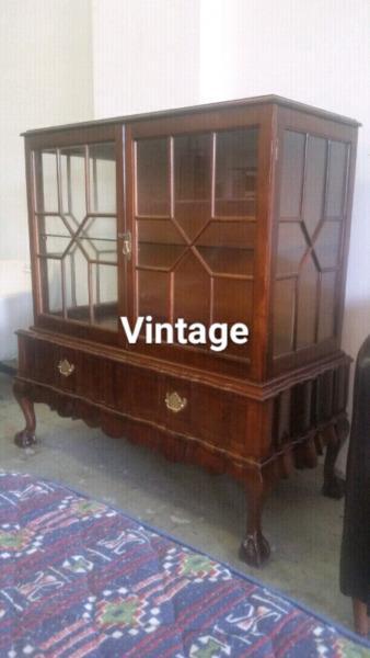 ✔ VINTAGE Display Cabinet in Imbuia (circa 1950)