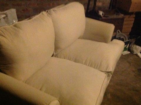 Couch (Secondhand) R3800