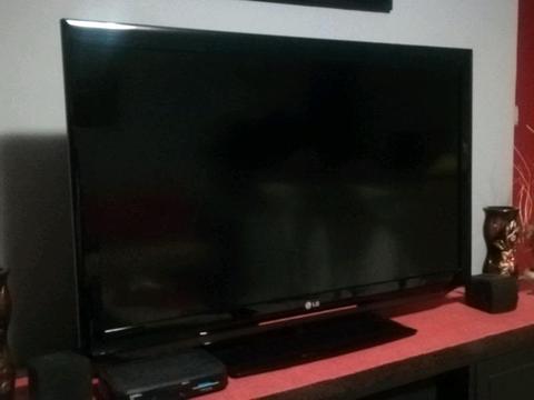 42 inch LG LCD TV