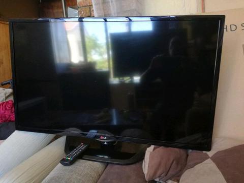 40 inches Lg led tv R4000