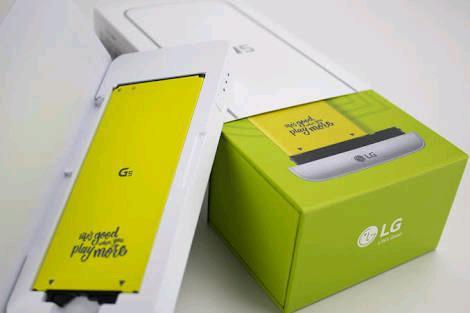 LG G5 SE 32GB TITAN GRAY IN THE BOX - TRADE INS WELCOME