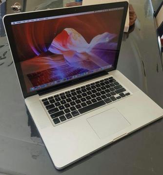 MacBook Pro i7 15 inch