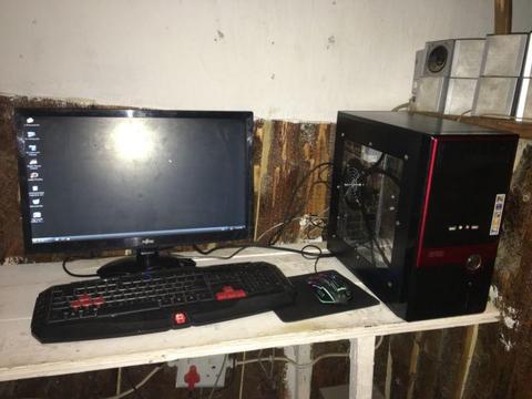 Complete Pc with screen, keyboard and mouse. Ready to use. Just R1600