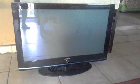 42 inch Samsung Plasma Tv - Hd - Remote - Spotless - Bargain Bargain !!!!!!