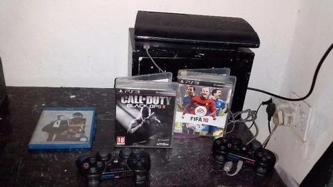 PLAYSTATION 3 w/ 7 GAMES