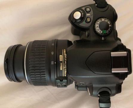 Nearly new Nikon D40x SLR camera for sale