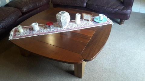 Coffee Table Solid Antique KIAAT Wood In Excellent Condition!! Very Solid Table and Very Heavy