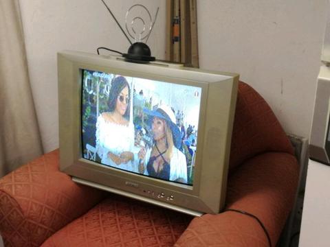 54cm tv R600