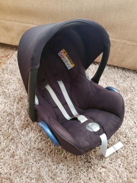 Maxi Cosi Toddler/Baby Car Seat Combo (SOLD)