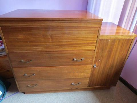 Bespoke solid wood baby compactum with bath