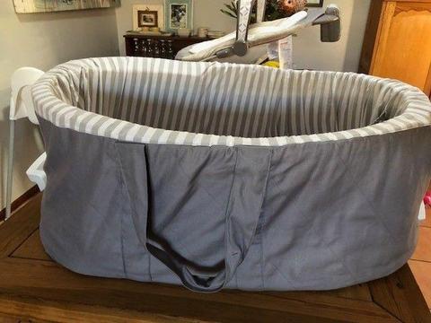 Baby carry cot