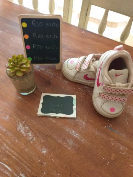 Name branded baby girl shoes from 6-24 months