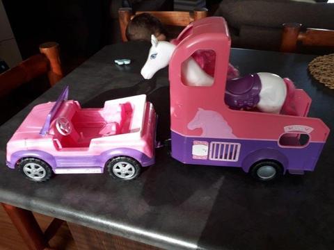 Steffi Jeep and Horse trailer