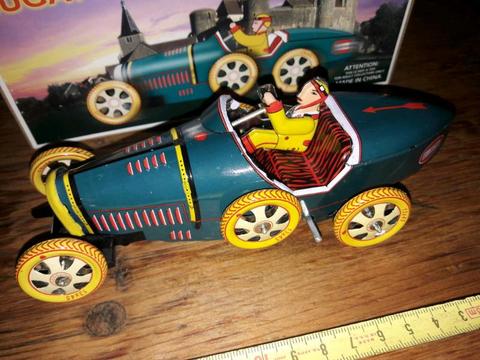 Tin toy car