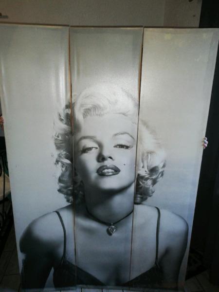Marilyn Monroe divider 2 sides