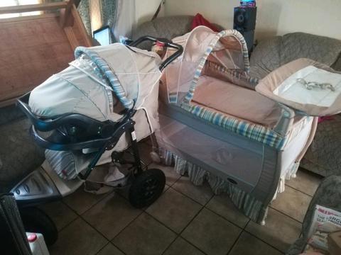 Chelino travel system + 3 in one Cot