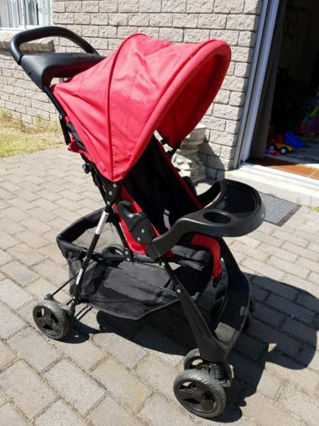 Stroller - lightweight and easy fold