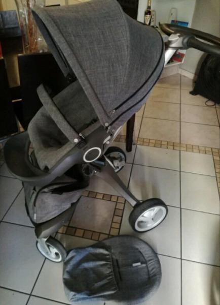 Stokke explory pram