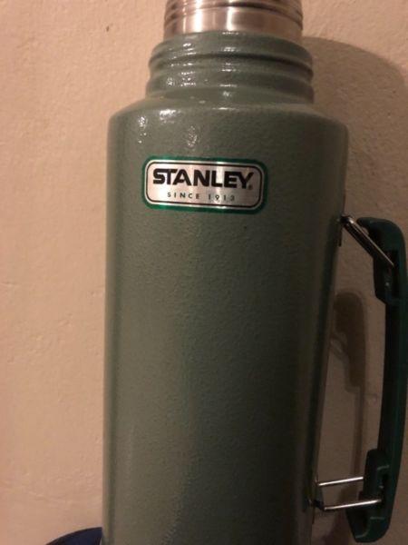 Stanley 1.9l Camping Flasks