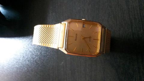 Mens Accurist Quartz stainless steel watch for sale R 300