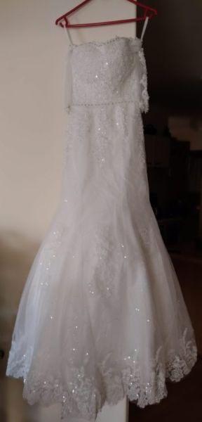 Only for size 6 Mermaid wedding gown