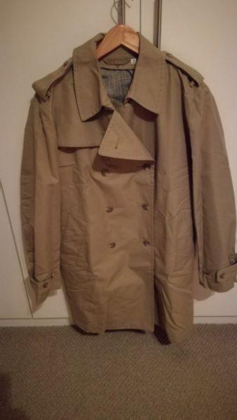 Trench Coat - Rainproof and lining