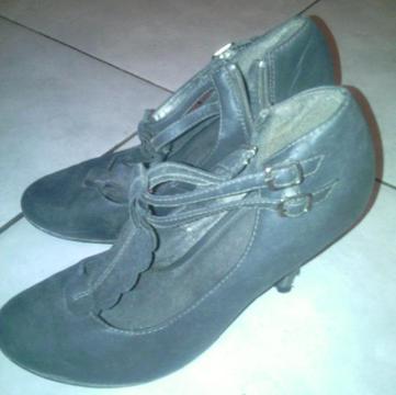 Grey Heels Size 5 for Sale