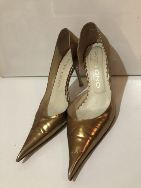 Stylish Imported Gold Heels (Size 5)