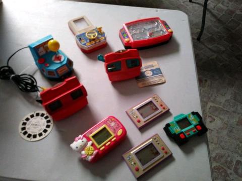 Old collectible hand games and view masters