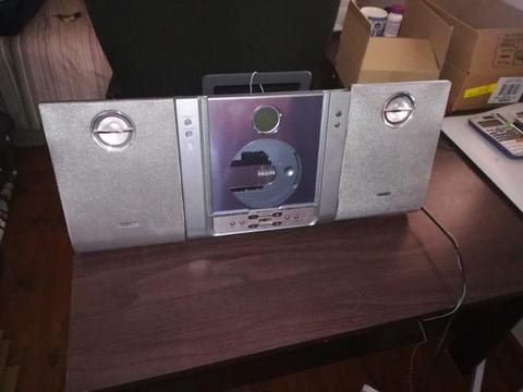 Philips MCM 240 CD player /radio7