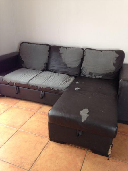 L shaped sleeper couch to double bed