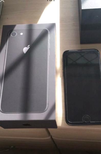 IPhone 8 With Box 64 Gb Space Grey