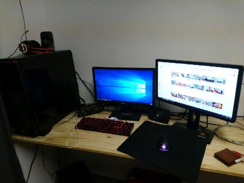 High end gaming computer setup