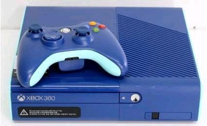 Limited Edition Blue 500GB Xbox 360E + 2 Games