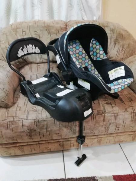 Chelino carseat with isofix base 0-13kg